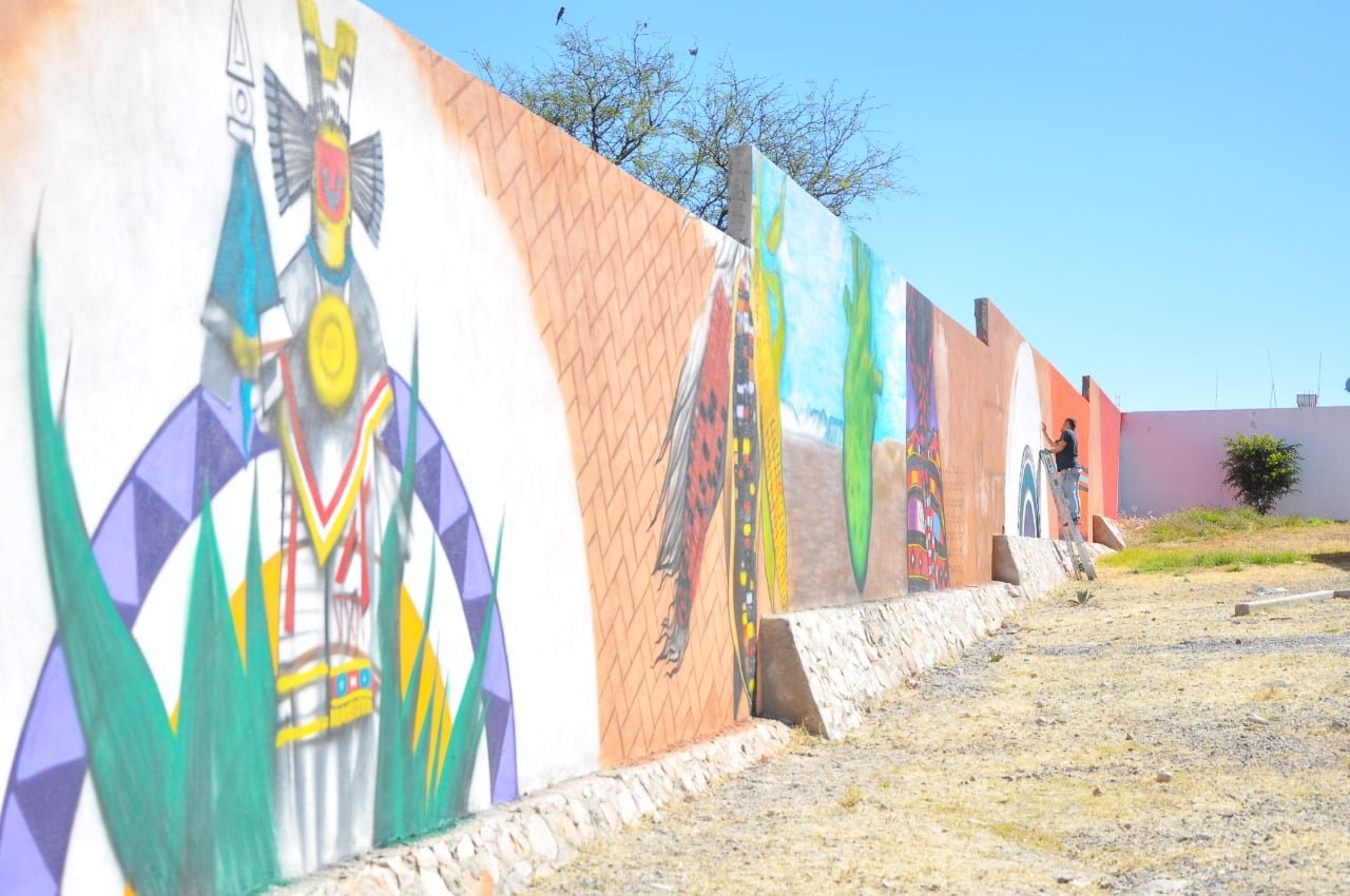 Programa Recuper-Arte llena de vida las paredes del Centro Comunitario “Camino Real”