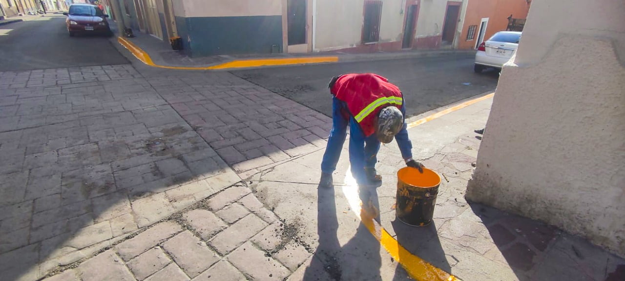 Dirección de Obras Públicas baliza las calles Valle de Otumba, División del Norte y 31 de Marzo