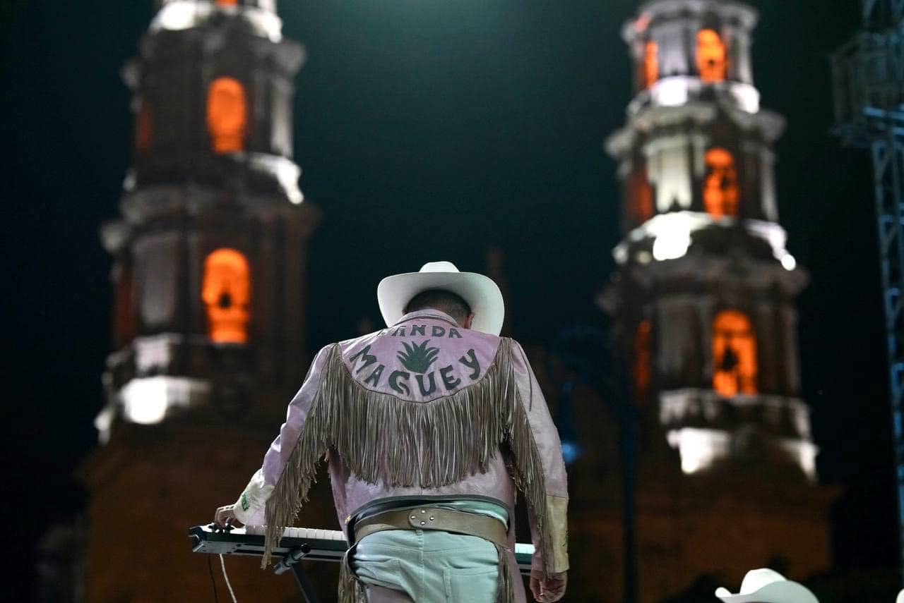 Con gran éxito se presentó Banda Maguey en Noches Musicales en el Centro Histórico portal del